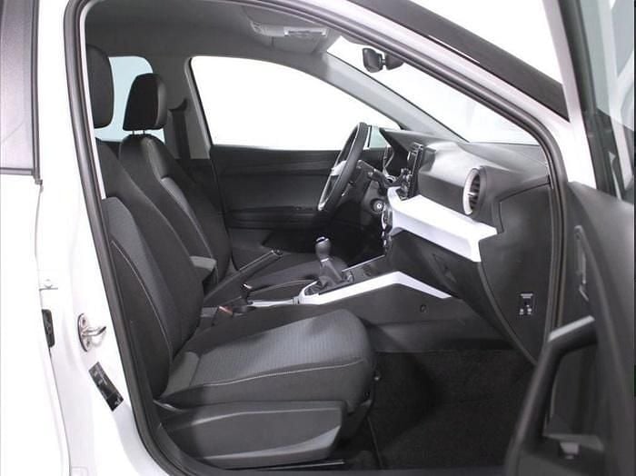 Usado Seat Arona Style 115 CV (84 kW) 2024 Blanco SUV