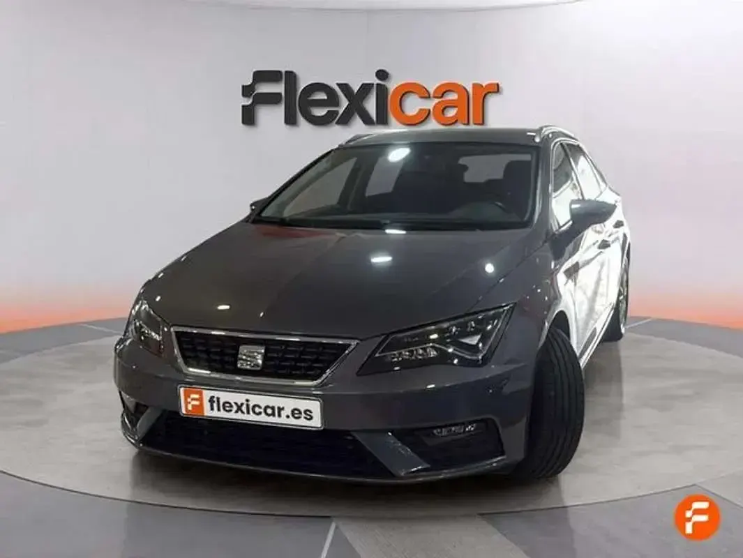 Usado Seat Leon Reference 90 CV (66 kW) 2017 Azul Utilitario