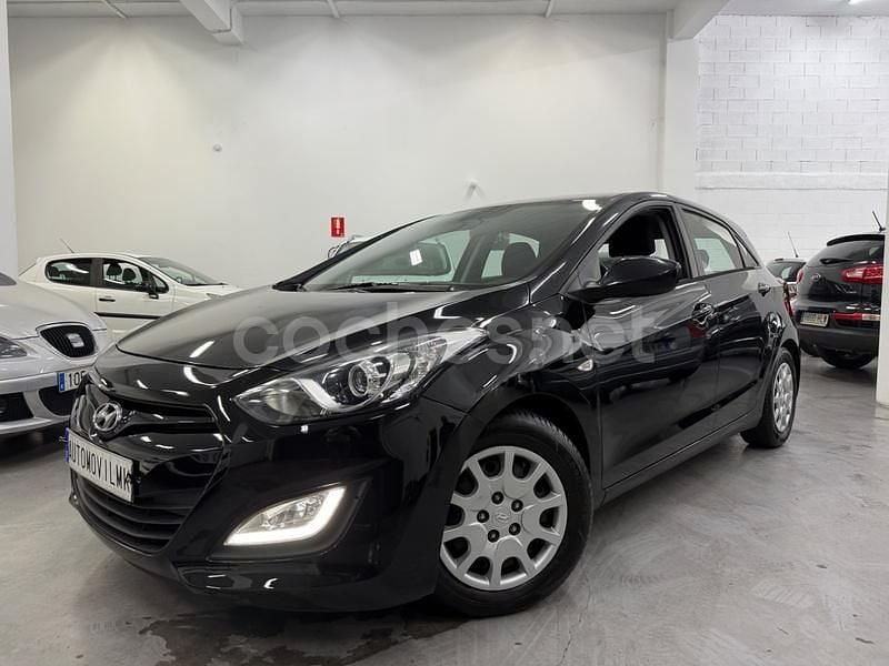 Negro Usado 2013 Hyundai i30 Berlina | 5990 € (Precio justo) - Imagen 1/4