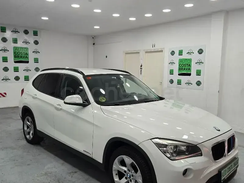 Usado BMW X1 Comfort Edition 143 CV (105 kW) 2013 Blanco SUV