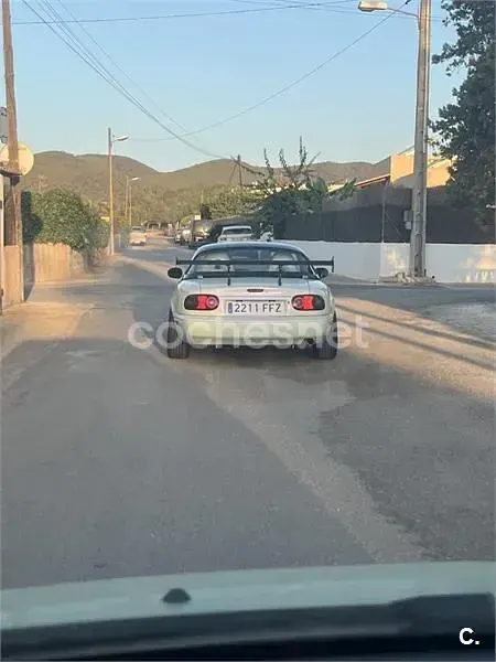 Usado Mazda MX5 115 CV (84 kW) 1990 Blanco Descapotable