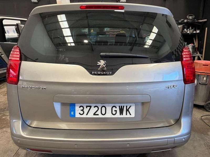 Używany Peugeot 5008 Sport 150 KM (110 kW) 2010 Beżowy Minivan