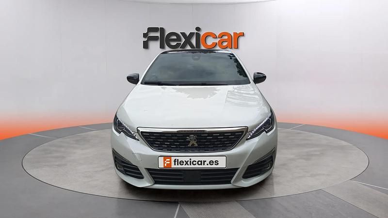Käytetty Peugeot 308 GT 131 HP (96 kW) 2021 Valkoinen Sedan