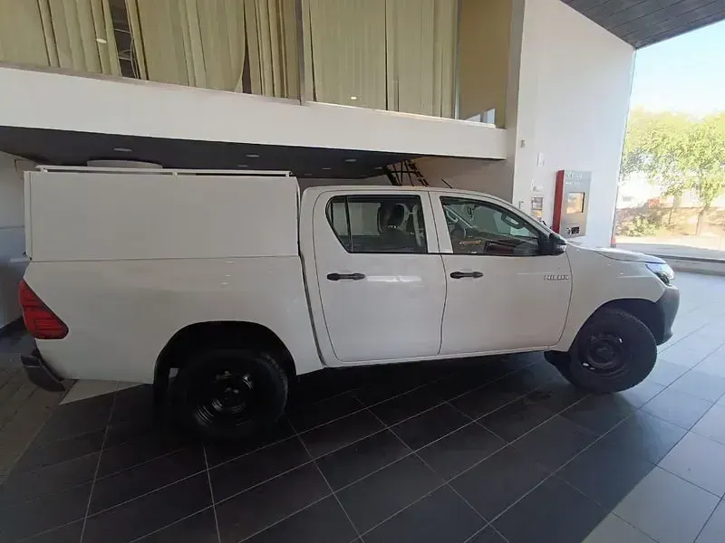 Usado Toyota HiLux 150 CV (110 kW) 2020 Blanco Pickup/Camioneta