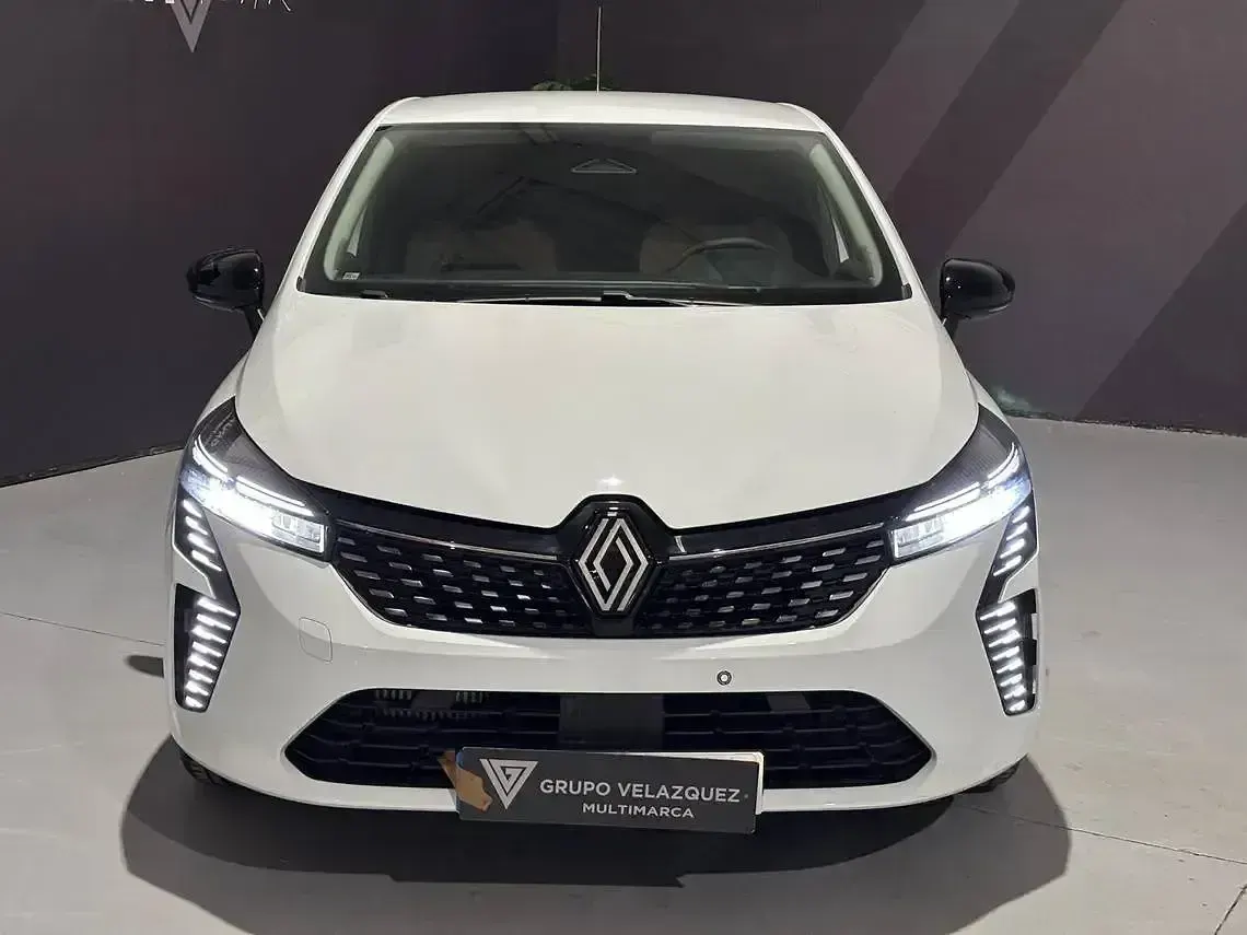 Ny Renault Clio V 90 HK (66 kW) 2026 Vit Sedan