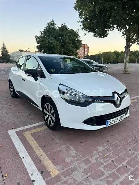 Usado Renault Clio IV Business 75 CV (55 kW) 2015 Blanco Berlina