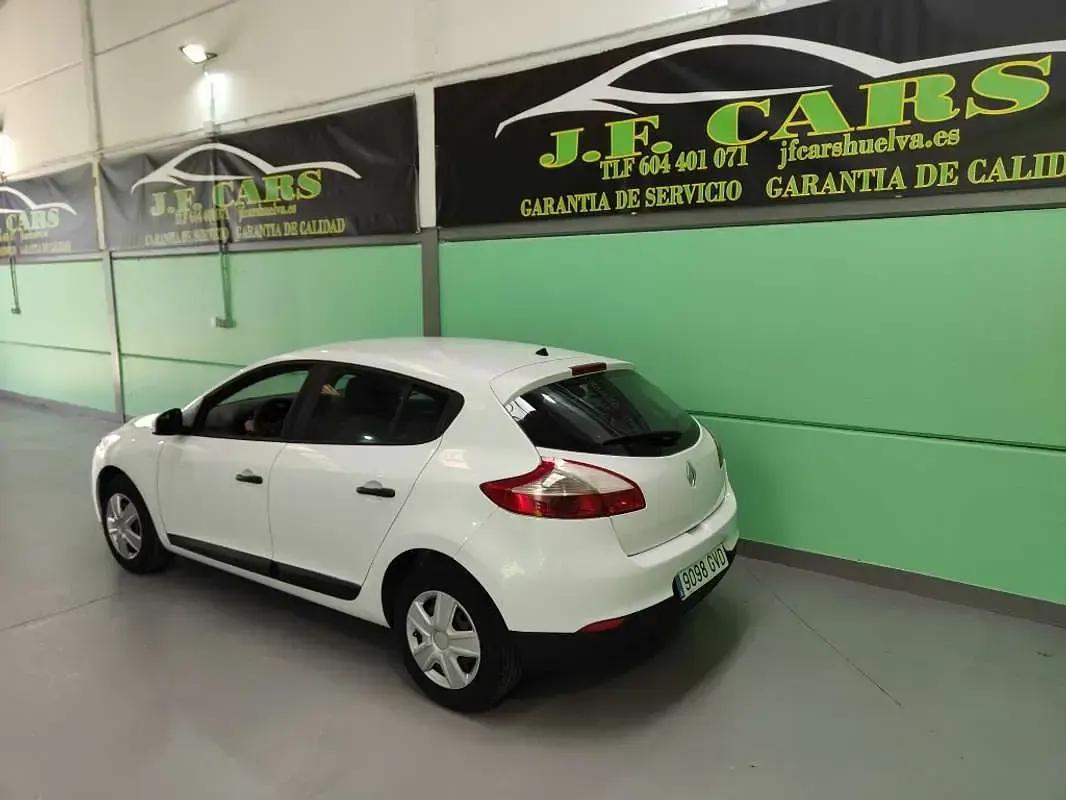 Usado Renault Mégane Business 86 CV (63 kW) 2010 Blanco Utilitario