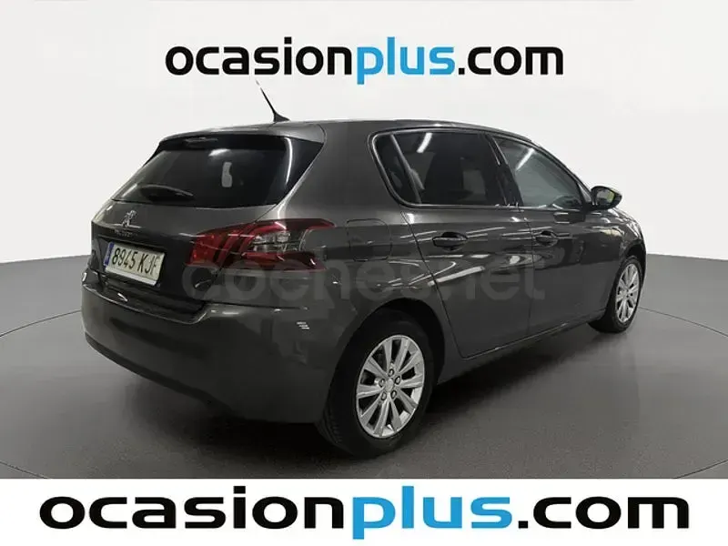 Usado Peugeot 308 Style 110 CV (80 kW) 2018 Gris / plata Berlina