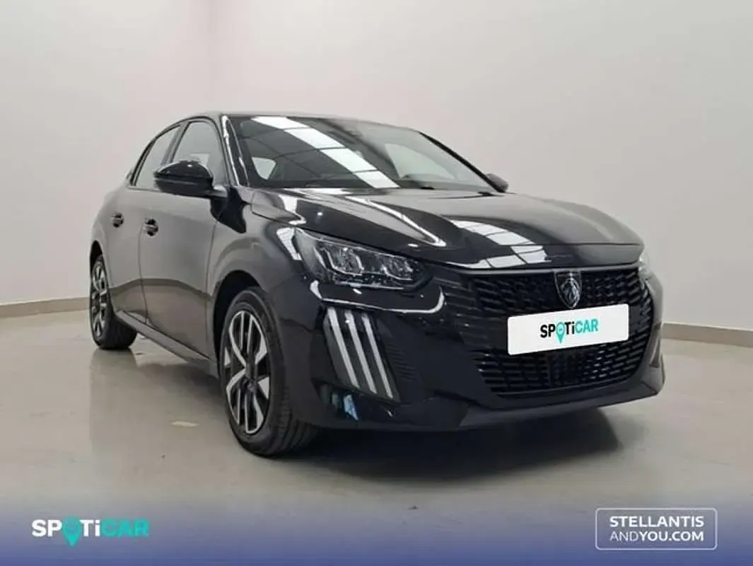 Usado Peugeot 208 Style 110 CV (80 kW) 2025 Negro Utilitario