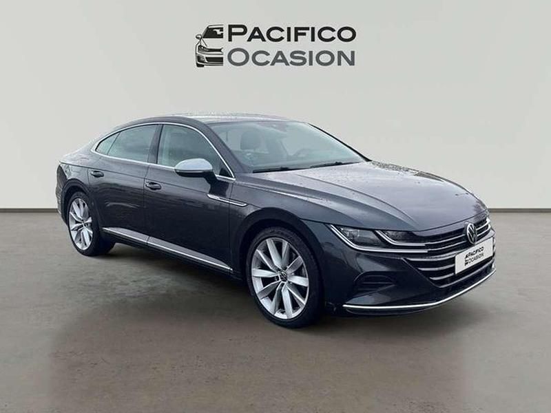Usado VW Arteon Elegance 150 CV (110 kW) 2022 Gris Coupe