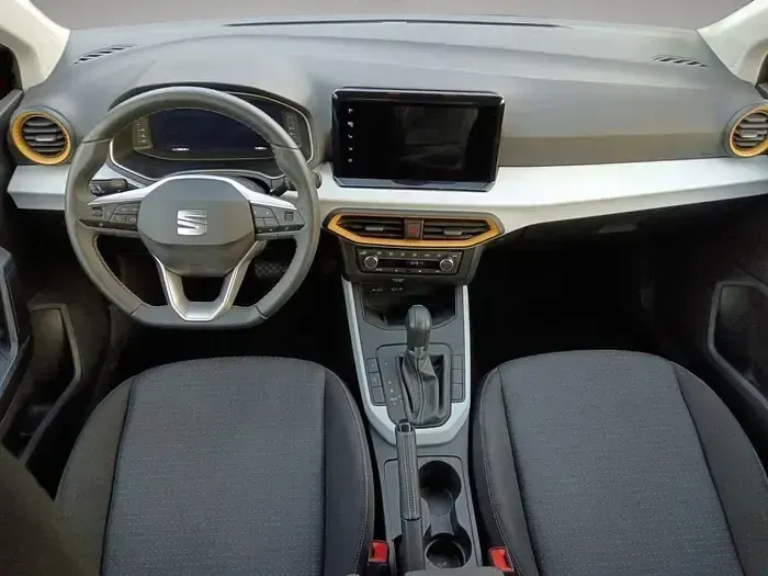 Usado Seat Arona Style 115 CV (84 kW) 2025 Rojo SUV