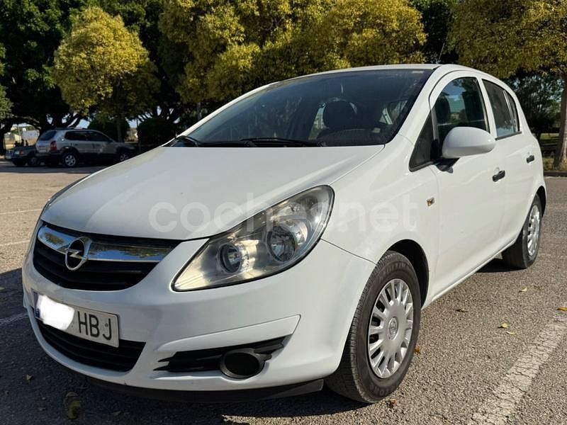 Blanco Usado 2011 Opel Corsa Berlina | 4700 € (Precio justo) - Imagen 1/4