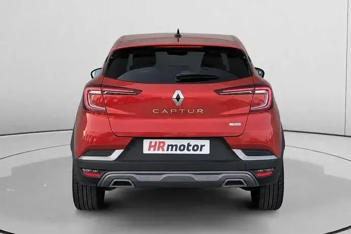 Usado Renault Captur RS Line 145 CV (106 kW) 2022 Rojo SUV