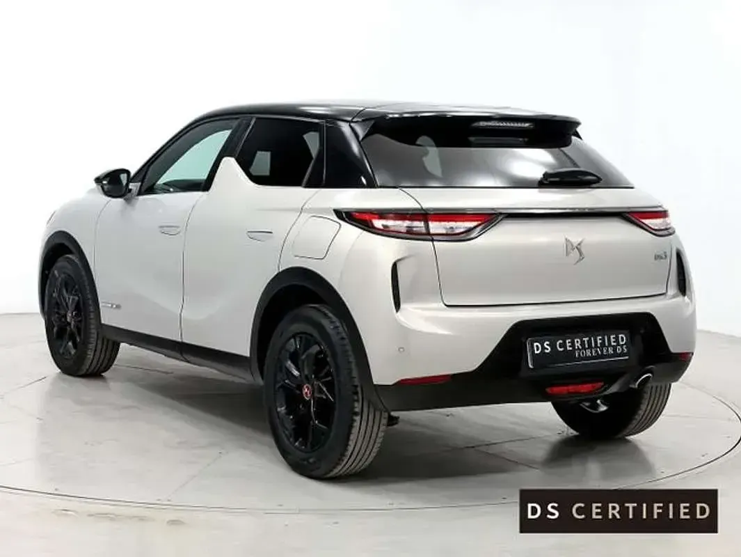 Usado DS Automobiles DS3 Crossback Performance 131 CV (96 kW) 2022 Gris SUV