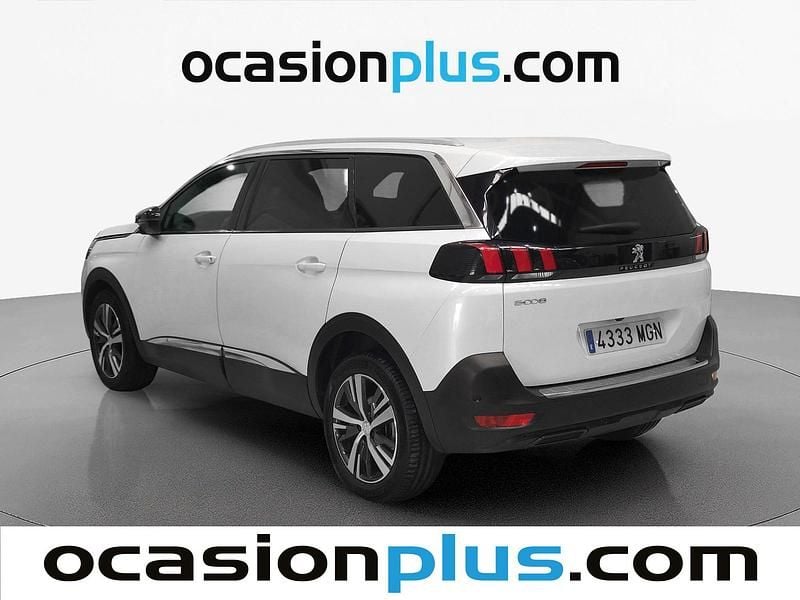 Używany Peugeot 5008 Allure 131 KM (96 kW) 2023 Biały SUV