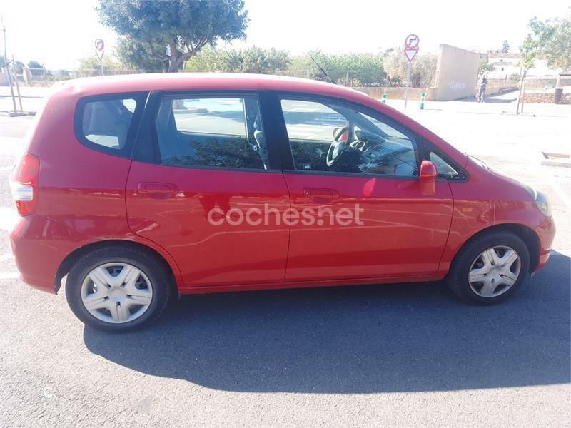 Usado Honda Jazz LS 83 CV (61 kW) 2003 Rojo Utilitario