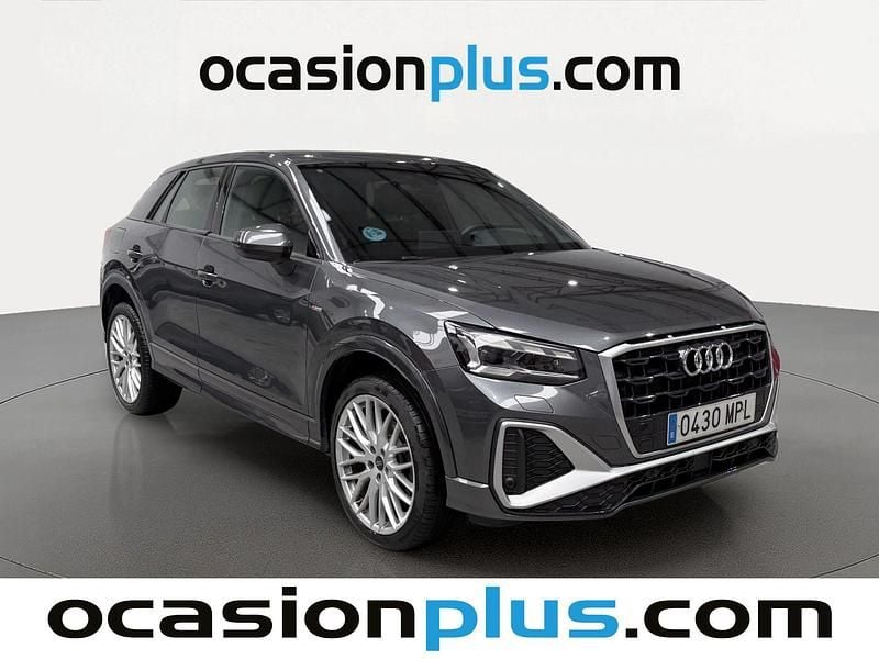 Usado Audi Q2 S-Line 150 CV (110 kW) 2024 Gris SUV