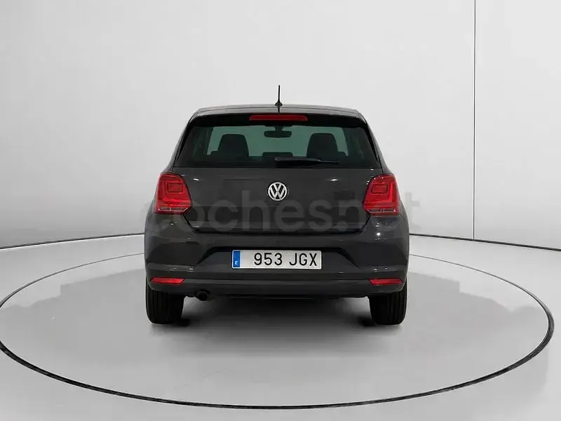 Usado VW Polo Sportline 110 CV (80 kW) 2015 Gris / plata Berlina