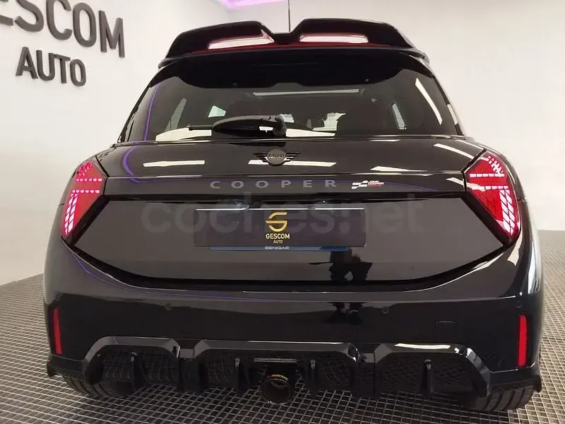 Usado Mini John Cooper Works 231 CV (169 kW) 2025 Negro Utilitario