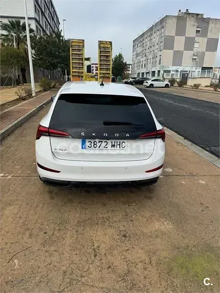 Usado Skoda Scala Style 110 CV (80 kW) 2023 Blanco Utilitario