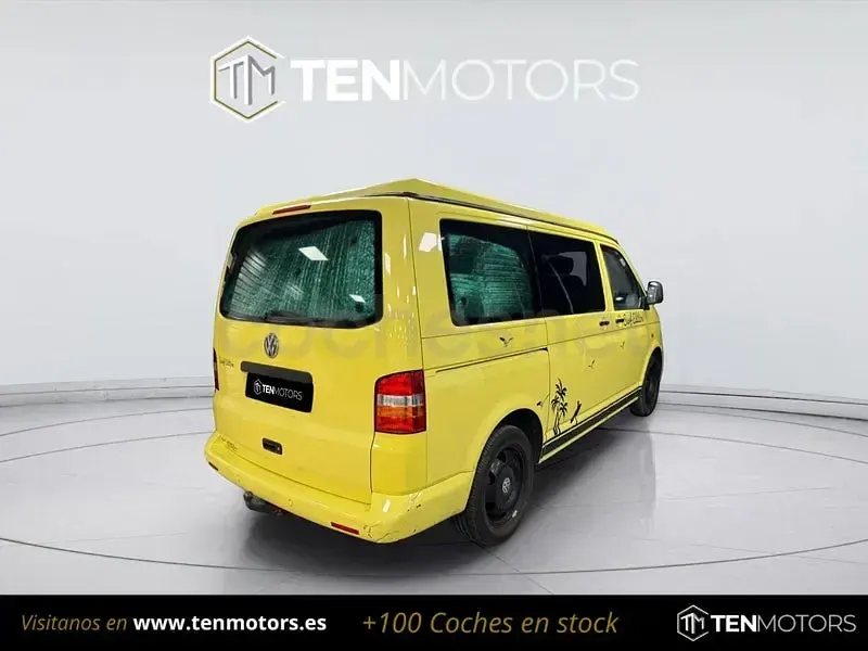 Usado VW Multivan Startline 174 CV (127 kW) 2007 Amarillo Monovolumen