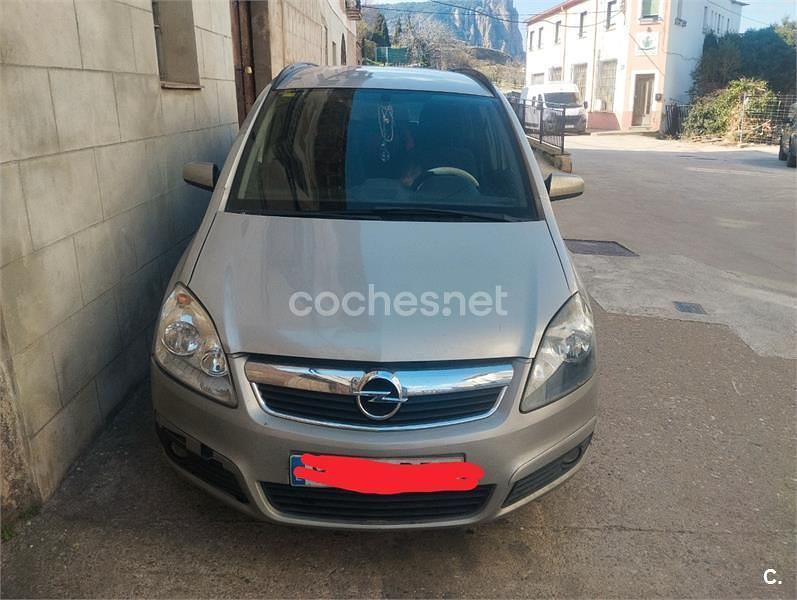 Usado Opel Zafira Cosmo 120 CV (88 kW) 2006 Gris / plata Monovolumen