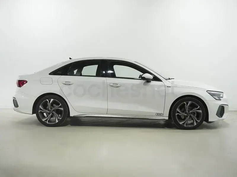 Usado Audi A3 S-Line 150 CV (110 kW) 2022 Blanco Berlina