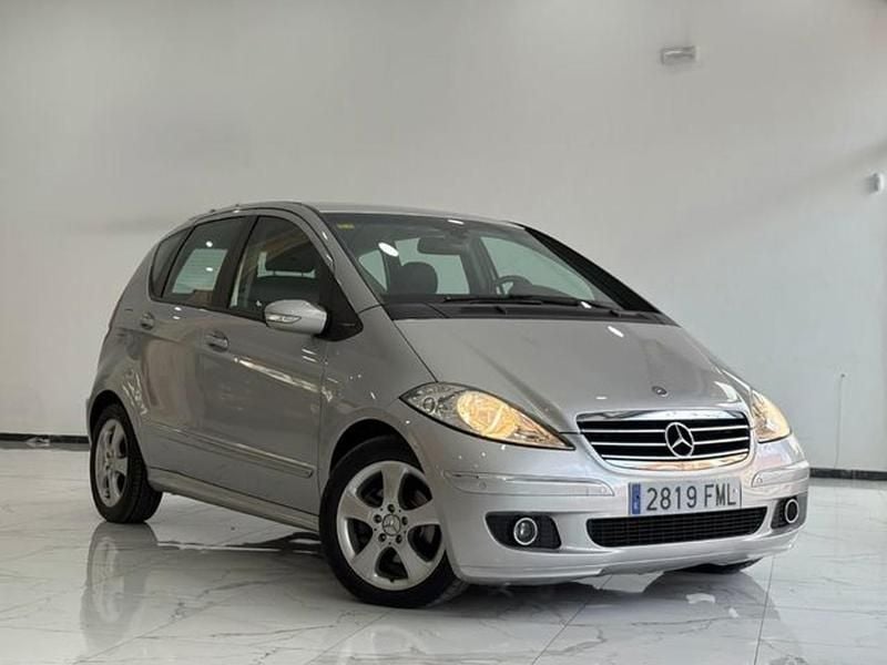Usado Mercedes A180 Avantgarde 109 CV (80 kW) 2007 Gris Utilitario