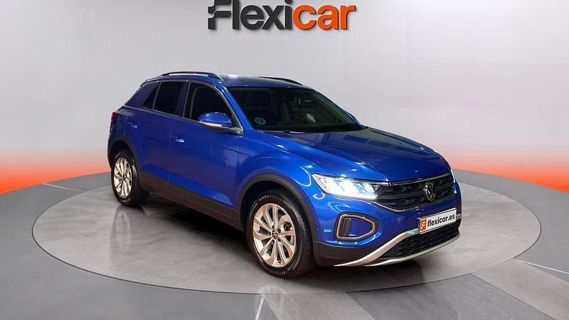 Usado VW T-Roc Life 150 CV (110 kW) 2023 Azul SUV