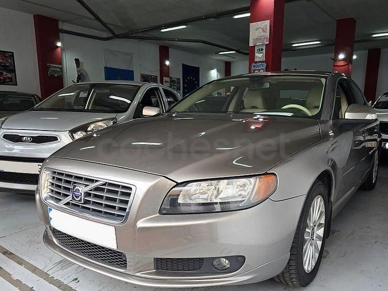Usado Volvo S80 Executive 185 CV (136 kW) 2007 Gris / plata Berlina