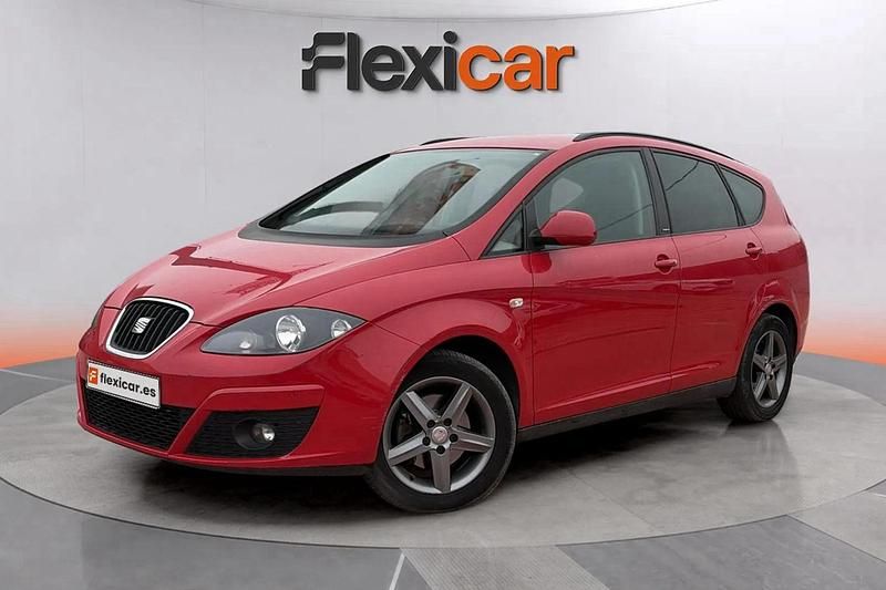Usado Seat Altea XL Ecomotive 105 CV (77 kW) 2015 Rojo Monovolumen