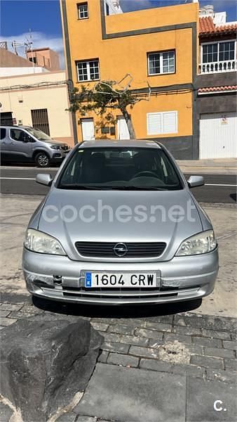 Usado Opel Astra Club 84 CV (61 kW) 2004 Gris / plata Berlina