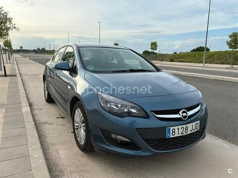 Usado Opel Astra Selective 110 CV (80 kW) 2015 Azul Berlina