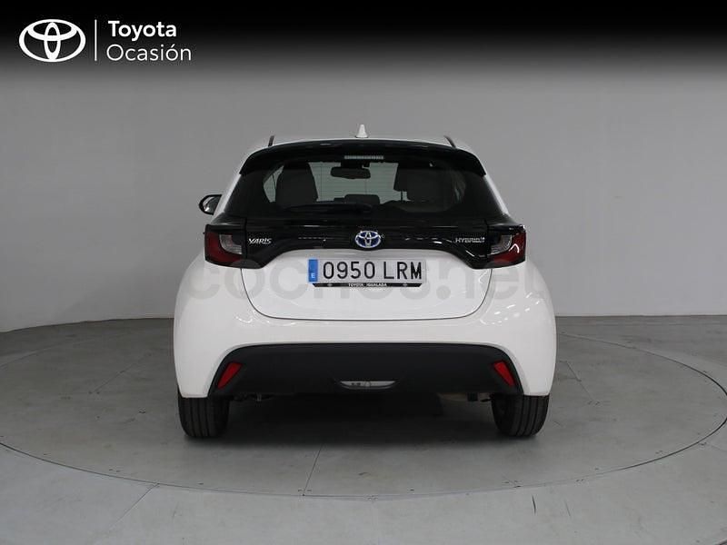 Usado Toyota Yaris Hybrid Business Edition 116 CV (85 kW) 2021 Blanco Berlina