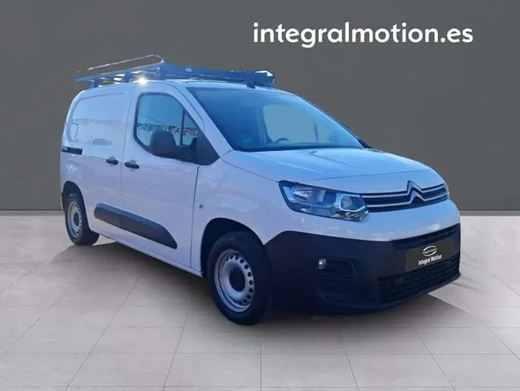 Usado Citroën Berlingo 75 CV (55 kW) 2019 Blanco Monovolumen