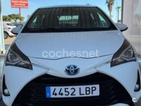 Blanco Usado 2019 Toyota Yaris Active Berlina | 12.500 € (Precio justo) - Imagen 1/3