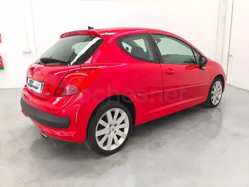 Usado Peugeot 207 GT 110 CV (80 kW) 2007 Rojo Berlina