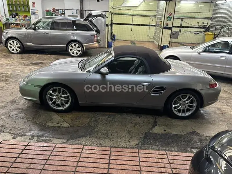 Usado Porsche Boxster S 266 CV (195 kW) 2004 Gris / plata Descapotable