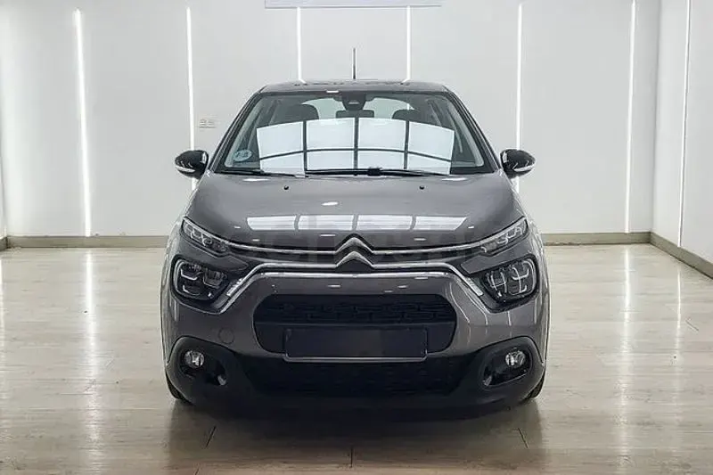 Usado Citroën C3 PureTech 83 CV (61 kW) 2025 Gris / plata SUV