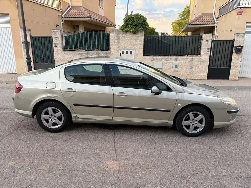 Usado Peugeot 407 Premium 136 CV (100 kW) 2007 Beige Berlina