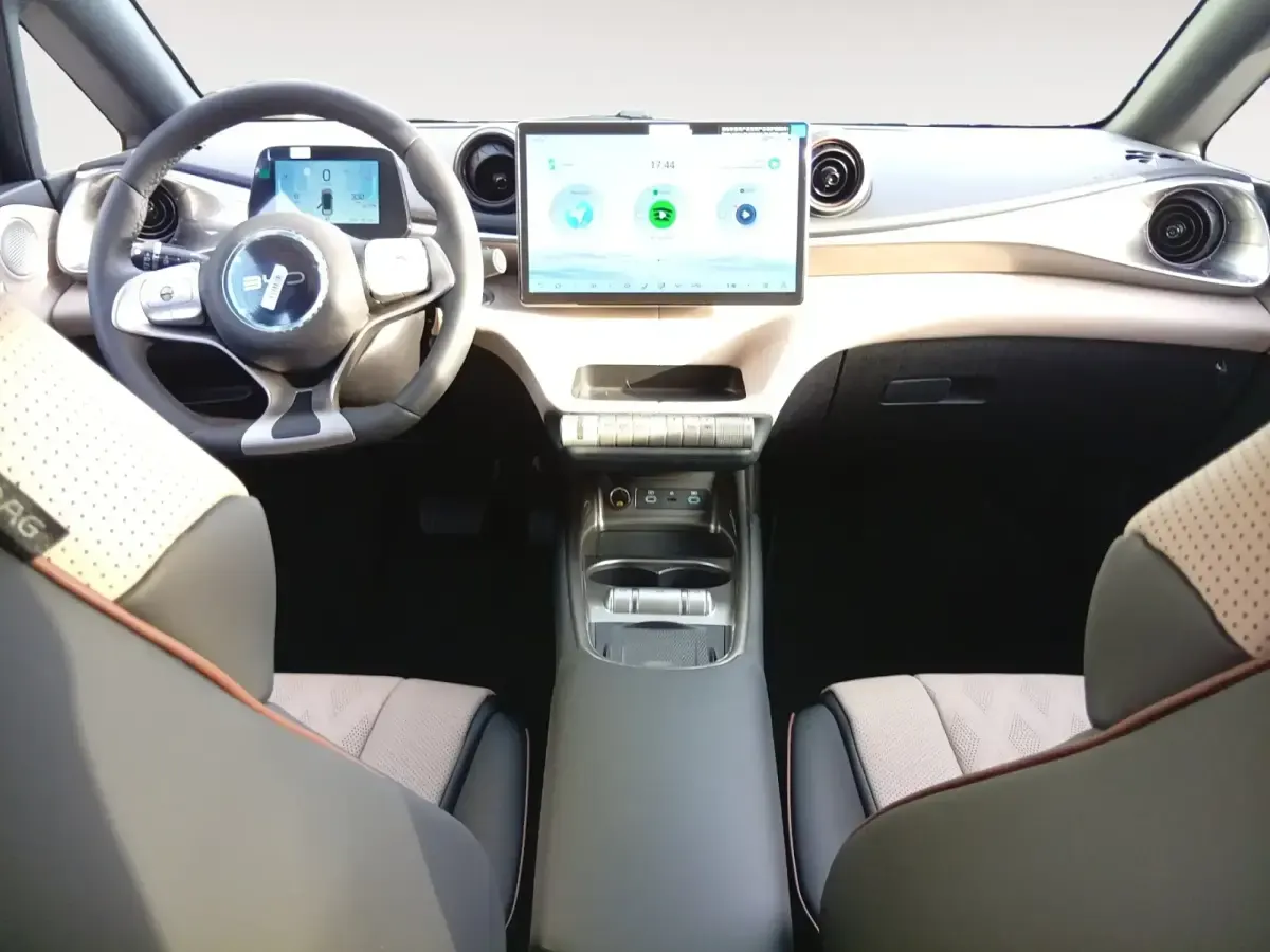 Nuevo BYD Dolphin Design 36 kW (50 CV) 2026 Blanco Utilitario