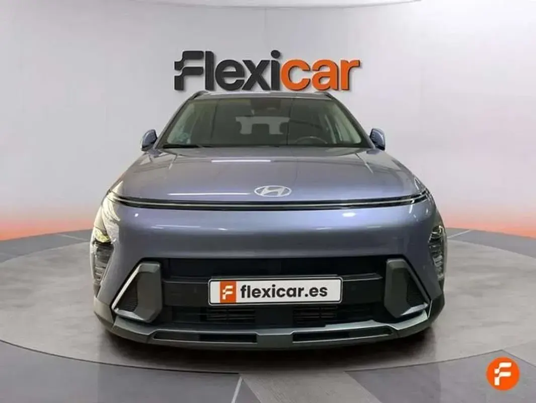Usado Hyundai Kona 120 CV (88 kW) 2024 Gris SUV