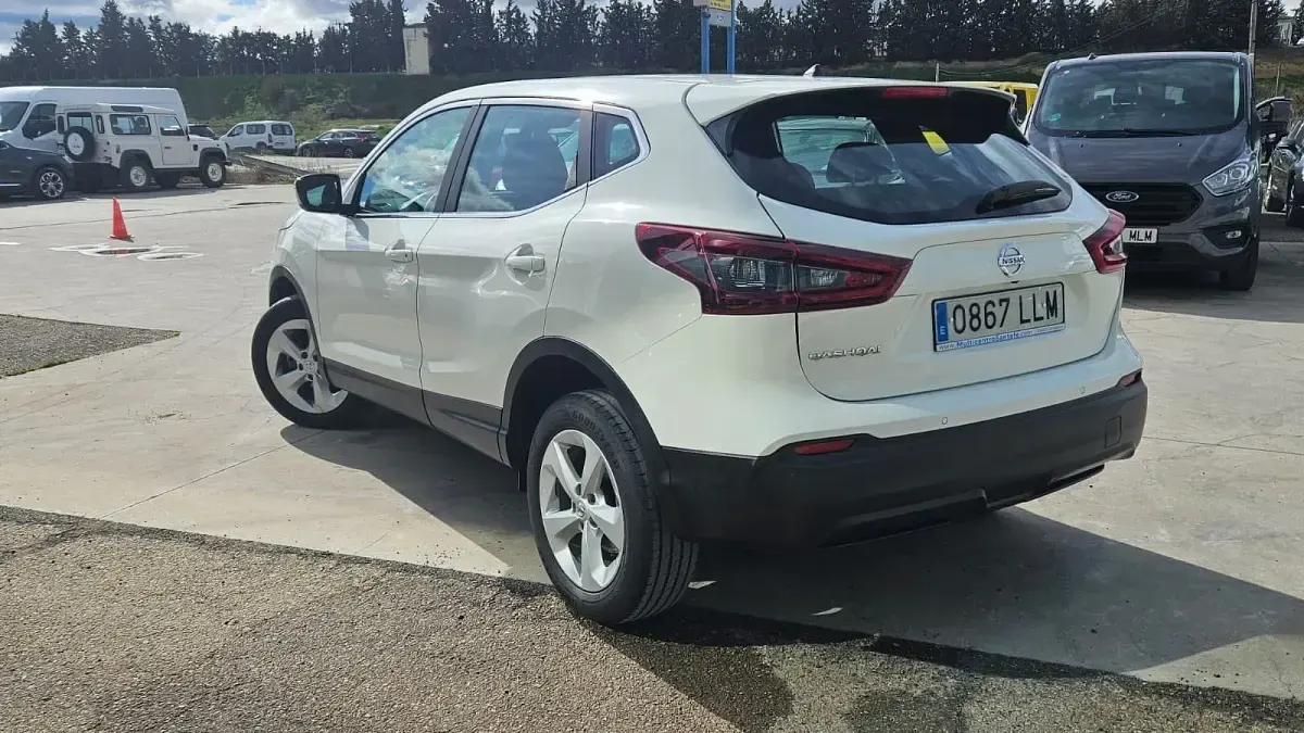 Usado Nissan Qashqai Acenta 115 CV (84 kW) 2020 Blanco SUV