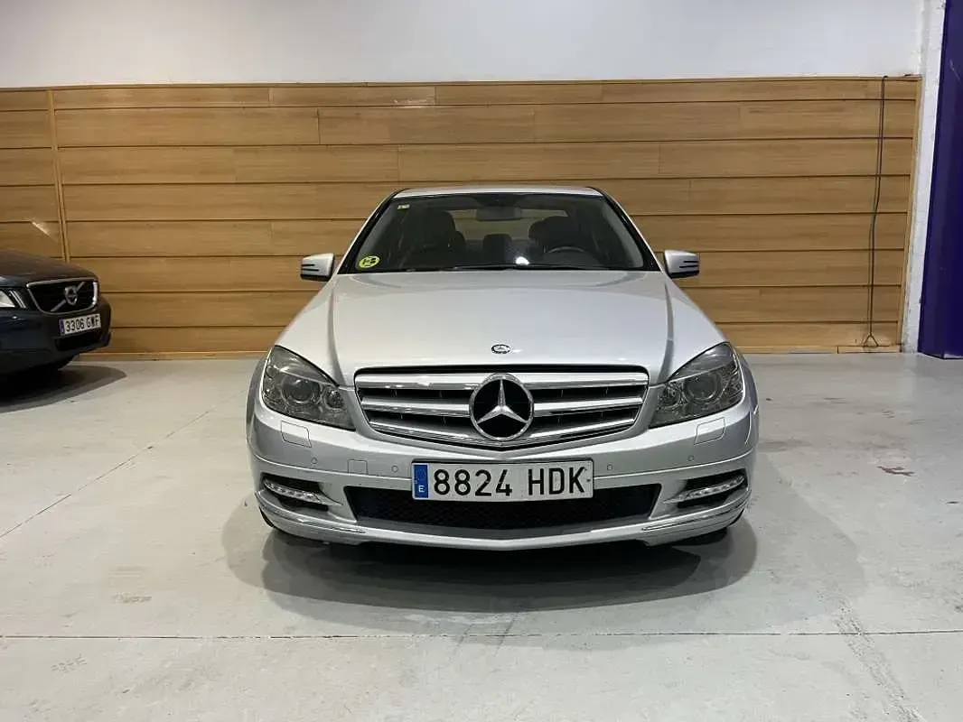 Usado Mercedes C350 Avantgarde 231 CV (169 kW) 2010 Gris / plata Berlina