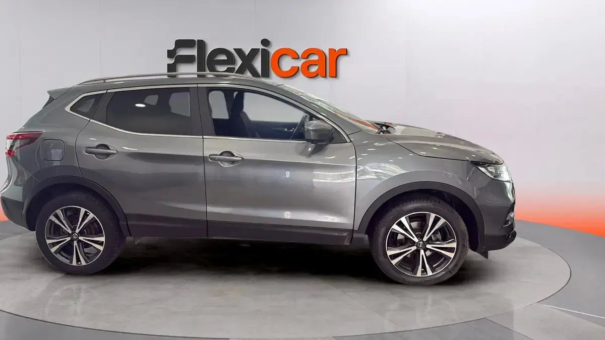 Usado Nissan Qashqai Acenta 140 CV (102 kW) 2019 Gris SUV