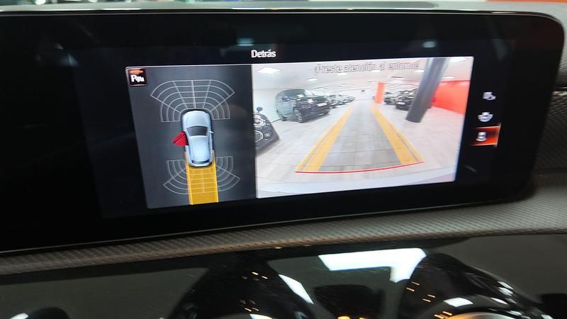 Gris / plata Usado 2021 Mercedes A250 Berlina | 26.990 € (Precio justo) - Imagen 1/4