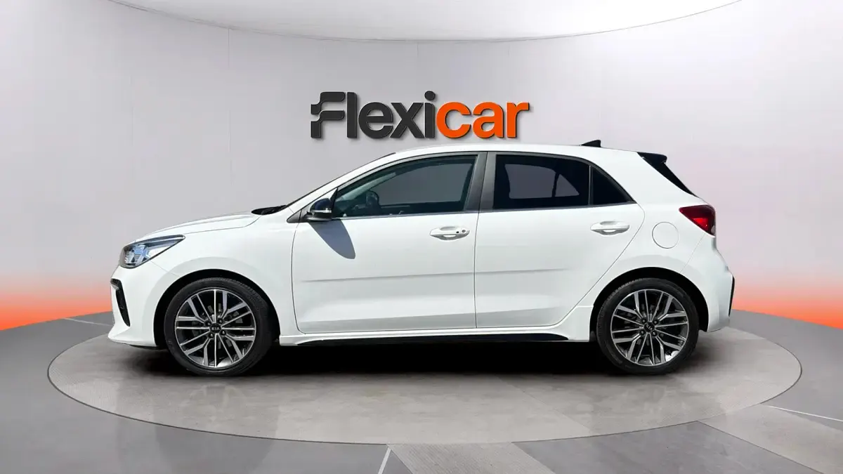 Usado Kia Rio GT-Line 120 CV (88 kW) 2020 Blanco Berlina