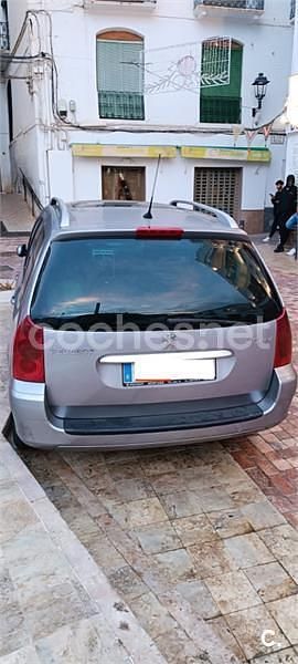 Usado Peugeot 307 110 CV (80 kW) 2004 Gris / plata Familiar