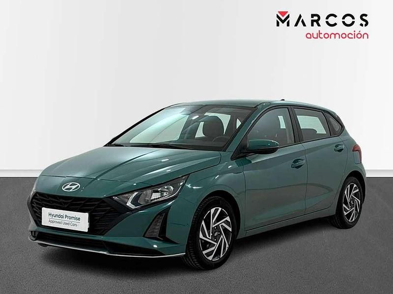 Verde Usado 2024 Hyundai i20 Utilitario | 13.500 € (Precio justo) - Imagen 1/4