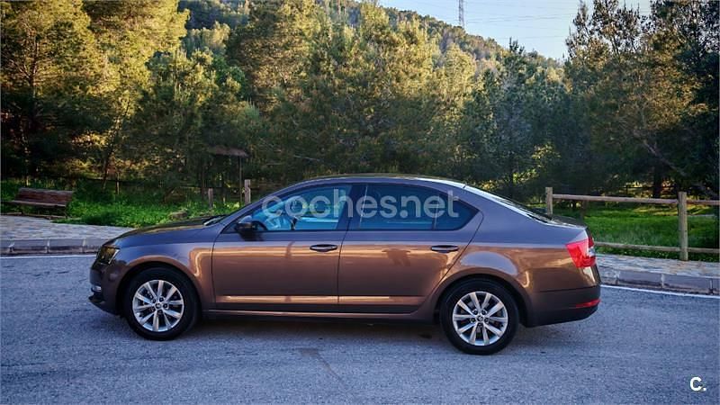 Brugt Skoda Octavia Ambition 110 HK (80 kW) 2018 Brun Sedan